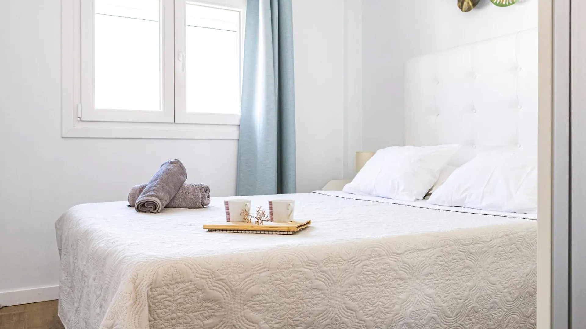 Malaga Beach Apartment 0*,