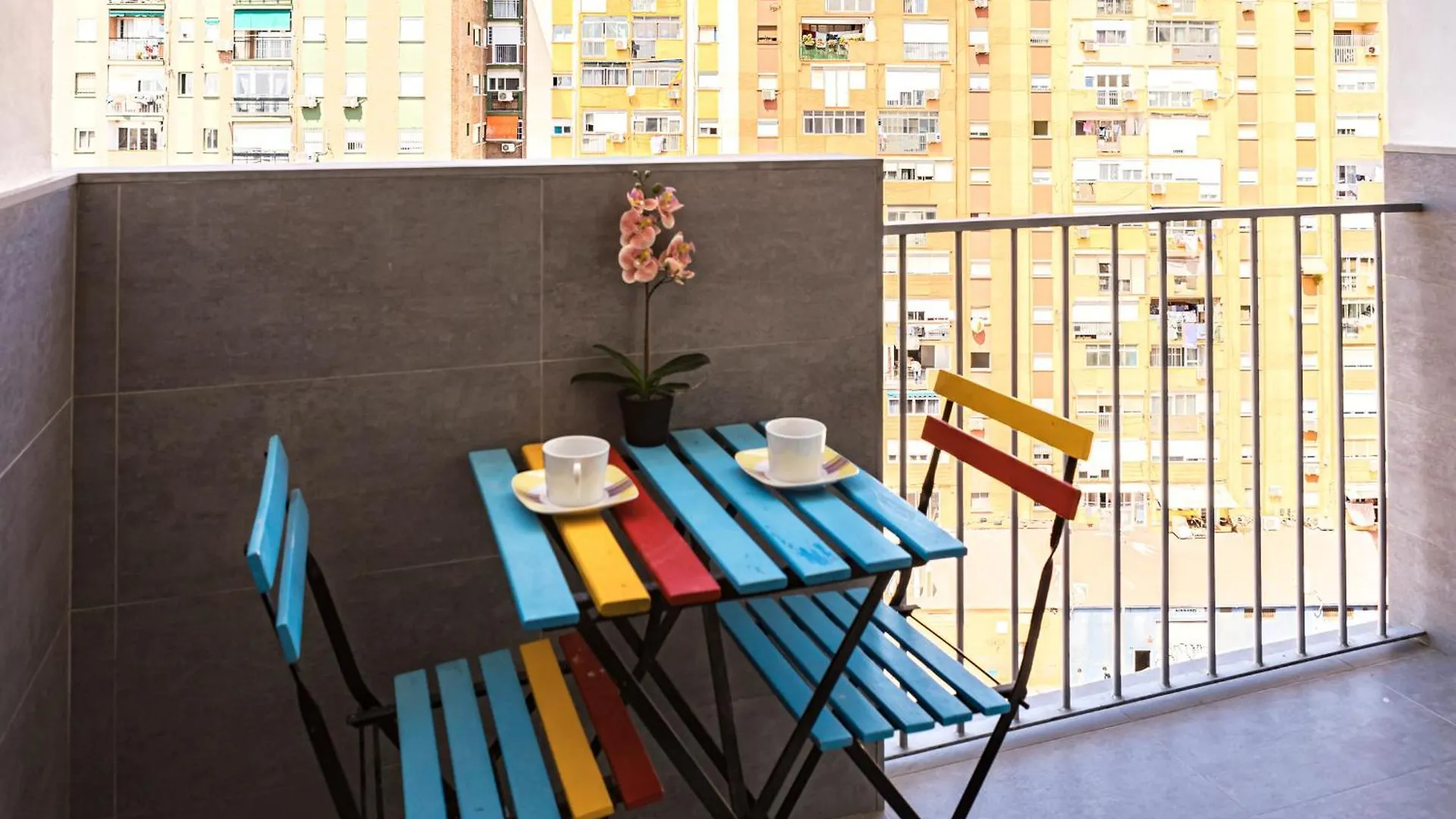 Malaga Beach Apartment 0*,